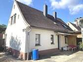 Hof und Eingang - 4 Zimmer Einfamilienhaus zum Kaufen in Bad Lauchstädt