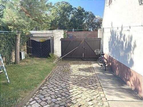 Einfahrt - Einfamilienhaus mit 130,00 m² in Bad Lauchstädt zum Kaufen