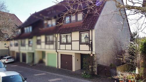 Gebäudeansicht - Reihenendhaus mit Garage und unverbaubarer Traum-Aussicht