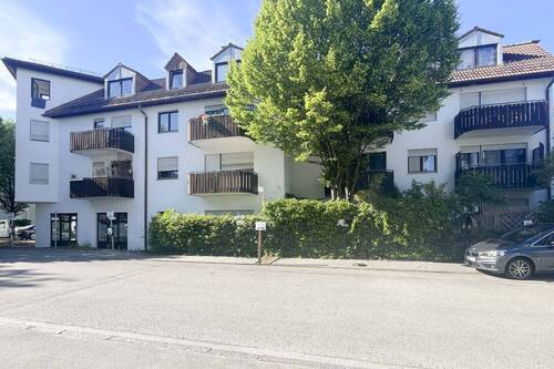 Balkonseite (Süden) - Charmante 2-Zimmer-Wohnung mit Balkon und Freistellplatz, gut vermietet