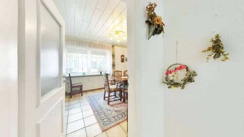 Flur - 5 Zimmer Mehrfamilienhaus, Wohnhaus in Wegberg / Wildenrath