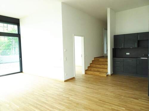 Wohnen Blick in Kochbereich - 3 Zimmer Terrassenwohnung in Frankfurt am Main