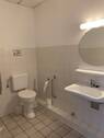 WC 1 am Wartebereich - 