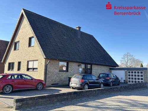 Strassenansicht - 5 Zimmer Einfamilienhaus zum Kaufen in Bramsche