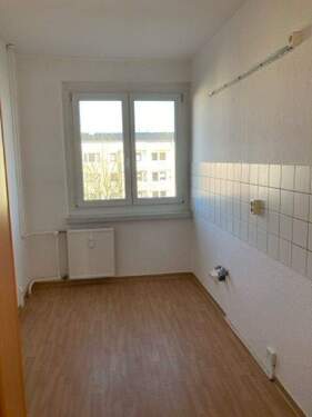 Küche mit Fliesenspiegel - 3 Zimmer Etagenwohnung in Görlitz