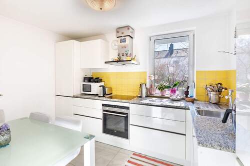 Einbauküche - Einfamilienhaus mit 153,30 m&sup2; in München zum Kaufen