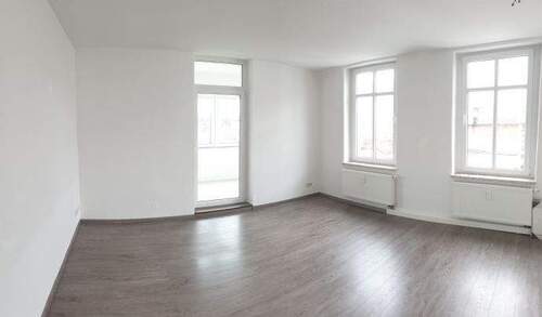 Wohnzimmer (Panorama) - 3 Zimmer Etagenwohnung zur Miete in Zwickau