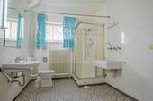 Einliegerwohnung/ Bad - 