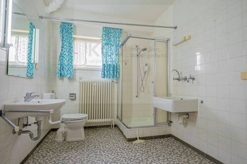 Einliegerwohnung/ Bad - 