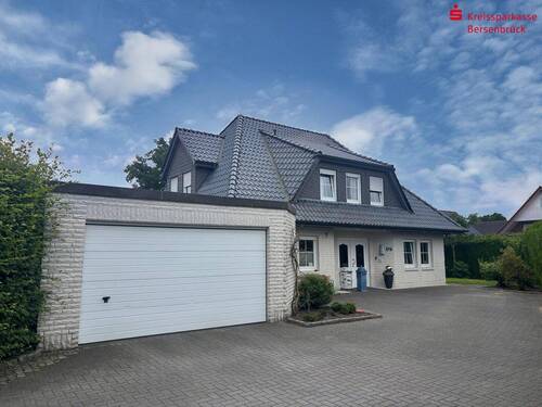 Hofansicht - Geräumiges Einfamilienhaus in Fürstenau