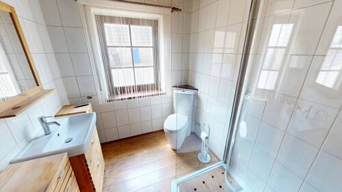 Badezimmer Betreiberwohnung Kellergeschoss - 