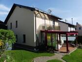 Hausansicht Giebel - Traumhaftes Einfamilienhaus mit viel Liebe zum Detail in grüner Randlage von Döbeln