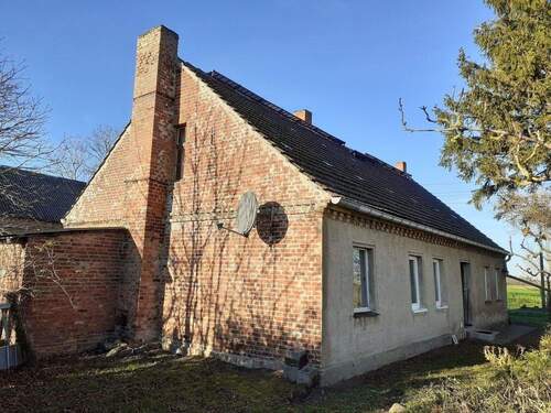 Südgiebel und Osteite des Hauses.jpg - 