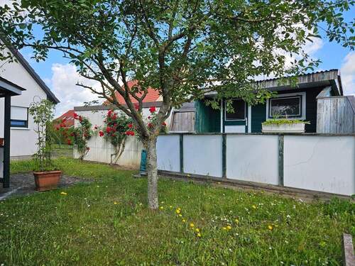 Garage und Laube.jpg - 4 Zimmer Mehrfamilienhaus, Wohnhaus zum Kaufen in Anklam
