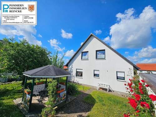 Ostgiebel und Pavillon.jpg - Mehrfamilienhaus, Wohnhaus mit 120,00 m² in Anklam zum Kaufen