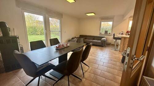 Erdgeschoss Wohn-und Esszimmer - 4 Zimmer Mehrfamilienhaus, Wohnhaus in Nettetal