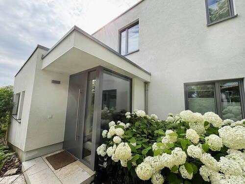 Bild 2 - 8 Zimmer Einfamilienhaus zum Kaufen in Berlin