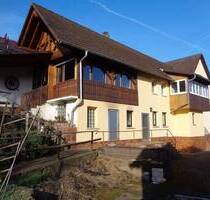 NEUER PREIS! Rauenberg: ehemaliges landwirtschaftliches Anwesen mit Wohnhaus und Nebengebäuden - Freudenberg