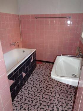 Das Bad EG - Einfamilienhaus mit 212,00 m&sup2; in Freudenberg zum Kaufen