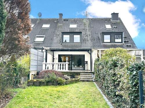 Hausansicht Rückseite - 3 Zimmer Reihenmittelhaus zum Kaufen in Neuss