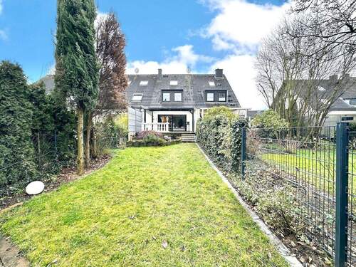 Hausansicht Rückseite - 3 Zimmer Reihenmittelhaus in Neuss