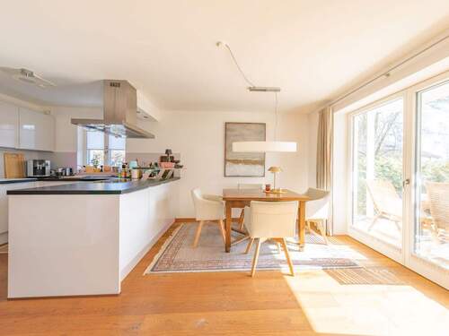 Wohnen und Küche - 4 Zimmer Reihenendhaus zum Kaufen in Utting am Ammersee / Holzhausen (Ammersee)