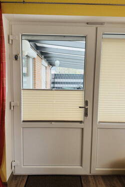 Eingangstür / Terrasse - 