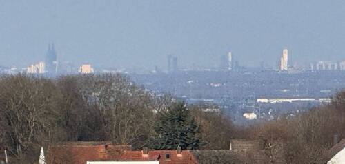 Blick auf den Kölner Dom und Köln - 