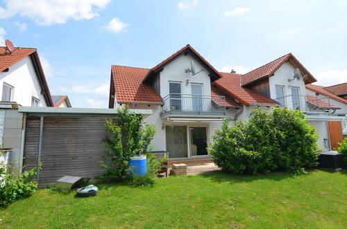 Ansicht 1 - Doppelhaushälfte mit Carport - 397.000,00 EUR Kaufpreis, ca.  114,00 m² Wohnfläche