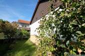 Hausansicht West mit Garten - 