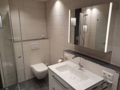 mit bodengleicher Dusche - 3 Zimmer Etagenwohnung zur Miete in Regensburg