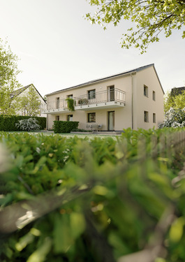 Bild 1 - Vier Wohnungen - viele Möglichkeiten in Bad Langensalza - Das Massivhaus für 4 Wohneinheiten