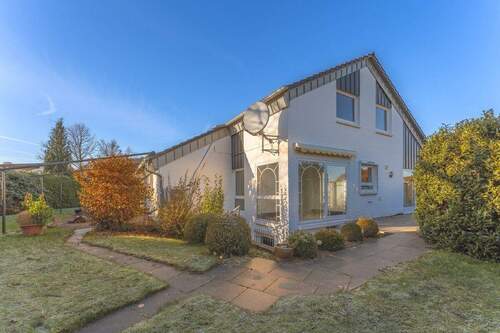 Bild 3 - 7 Zimmer Einfamilienhaus in Baunatal