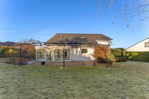 Bild 4 - Einfamilienhaus mit 216,00 m&sup2; in Baunatal zum Kaufen