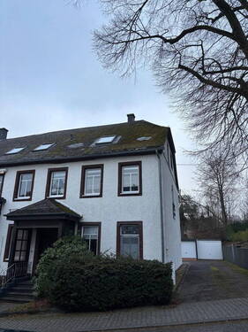 Bild 2 - 2 Zimmer Etagenwohnung zum Kaufen in Selters