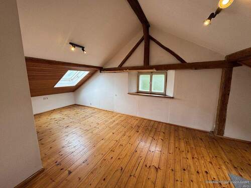 Schlafzimmer im DG - 4 Zimmer Einfamilienhaus in Eggenfelden