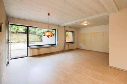 Wohnzimmer - Reihenendhaus mit 101,10 m&sup2; in Vlotho zum Kaufen