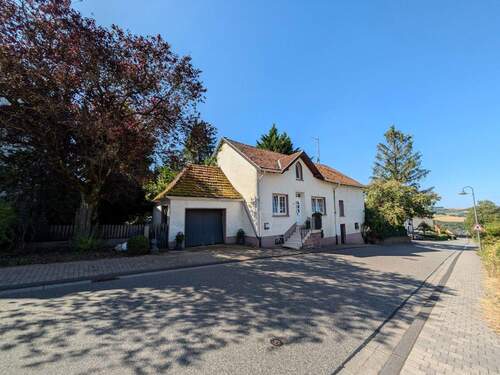 Ansicht - 3 Zimmer Mehrfamilienhaus, Wohnhaus zum Kaufen in Freudenburg