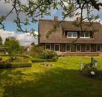 Alte Reetdachkate - 650.000,00&nbsp;EUR Kaufpreis, ca.&nbsp; 210,00&nbsp;m&sup2;&nbsp;Wohnfl&auml;che in Timmendorfer Strand (PLZ: 23669) Groß Timmendorf