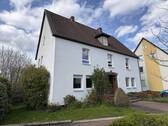 Straßenansicht - 8 Zimmer Einfamilienhaus zum Kaufen in Schieder-Schwalenberg
