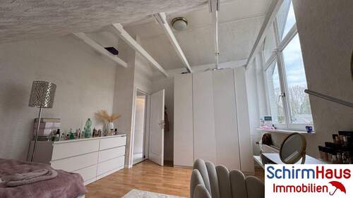 Schlafzimmer 2 OG - 