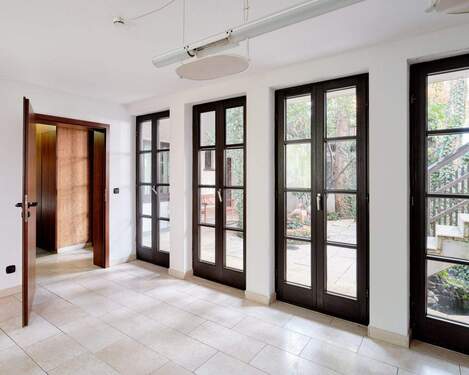 Tolles Ambiente - Einfamilienhaus mit 490,00 m² in Esslingen am Neckar zum Kaufen