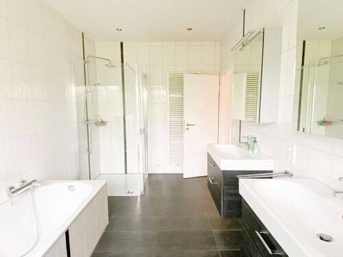 Badezimmer im EG - 