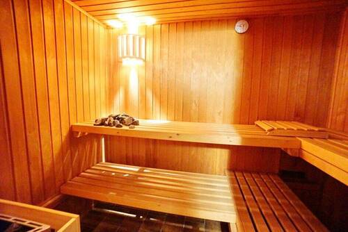 ... mit Sauna - 