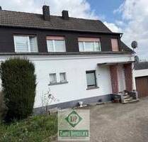 Einfamilien-Reihenendhaus in zentraler Lage mit unverbaubarem Fernblick und Garage in Prüm