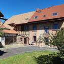 Haus Rückseite mit Scheune - 9 Zimmer Mehrfamilienhaus, Wohnhaus zum Kaufen in Kieselbronn