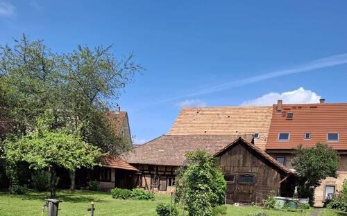Bild vom Garten aus - Mehrfamilienhaus, Wohnhaus mit 207,00 m&sup2; in Kieselbronn zum Kaufen