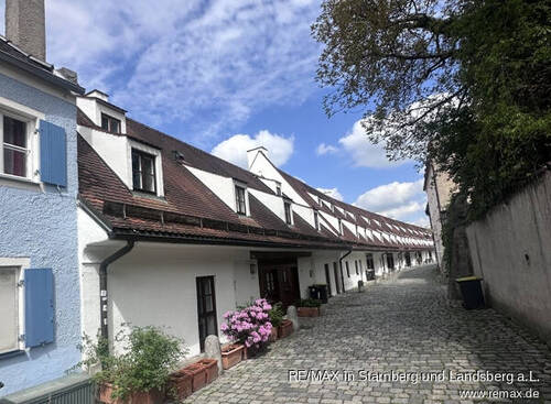 Haus Ostseite - Mehrfamilienhaus, Wohnhaus mit 152,00 m² in Landsberg zum Kaufen
