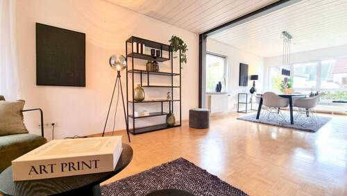 EG-viel Platz zum Wohnen - 5 Zimmer Einfamilienhaus zum Kaufen in Stuttgart