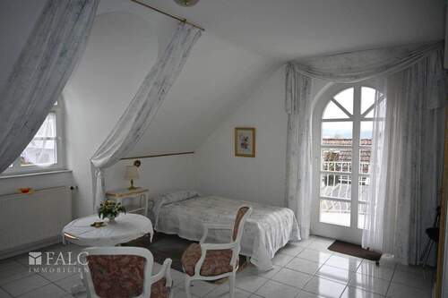 DachgeschossZimmer- - 